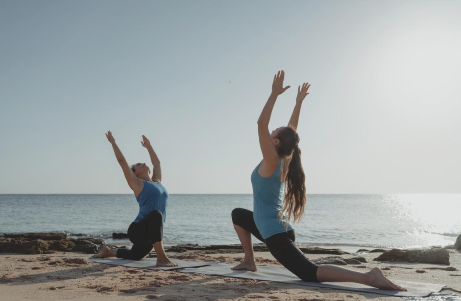 Тренер проводит онлайн-вебинар по технике подтягиваний